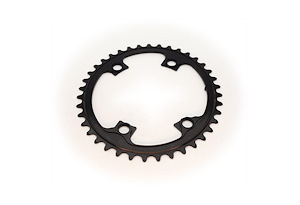 Absoluteblack absoluteBLACK Kedjedrev 110 mm (Shimano Asymmetric) Inre (Tvådelat) 39T 4 bultar | Svart | 2x10/11